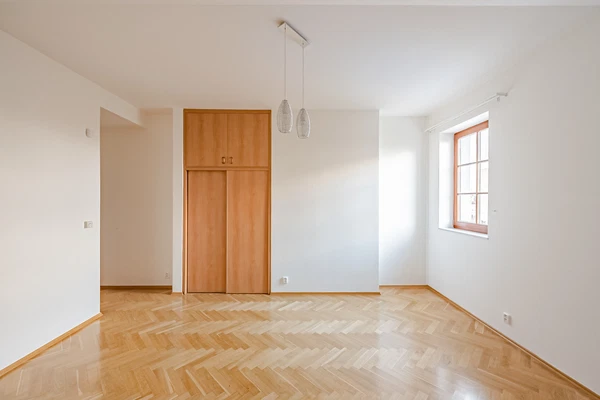 Nad hradním vodojemem, Střešovice - Prague 6 | Rent, Apartment, Four-bedroom (5+1), 180 m²