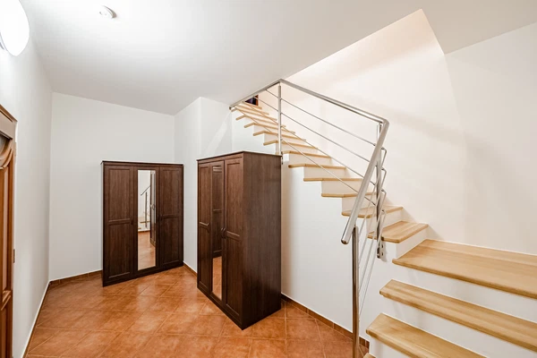 Nad hradním vodojemem, Střešovice - Prague 6 | Rent, Apartment, Four-bedroom (5+1), 180 m²