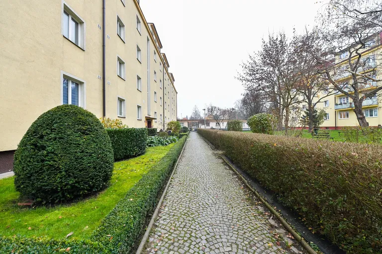 U kombinátu, Strašnice - Prague 10 | Rent, Apartment, Three-bedroom (4+kk), 105 m²