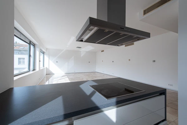 Hlboká cesta, Staré Mesto - Bratislava I | Pronájem, Byt, 4+kk, 146 m²