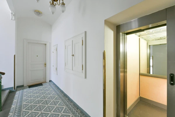 náměstí Jiřího z Poděbrad, Vinohrady - Prague 3 | Sale, Apartment, Three-bedroom (4+kk), 189 m²