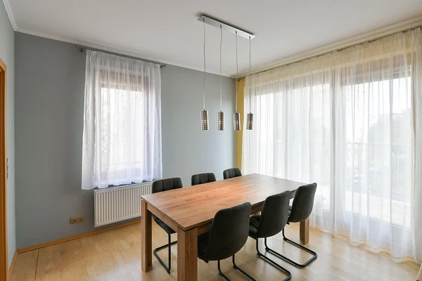 Flajská, Strašnice - Prague 10 | Rent, Apartment, Three-bedroom (4+1), 90 m²