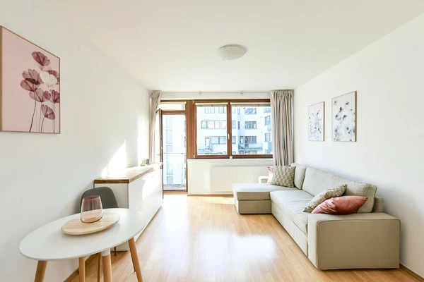 Poupětova, Holešovice - Prague 7 | Rent, Apartment, One-bedroom (2+kk), 48 m²