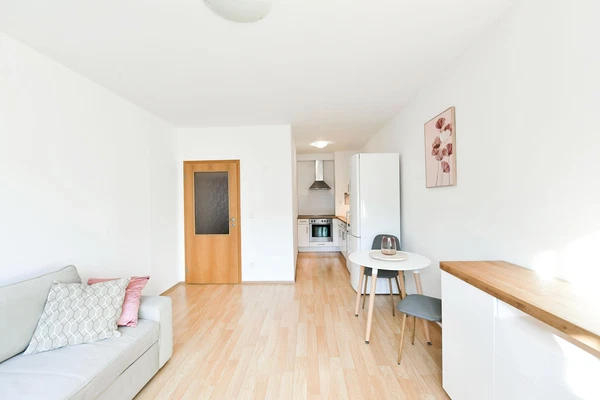 Poupětova, Holešovice - Prague 7 | Rent, Apartment, One-bedroom (2+kk), 48 m²