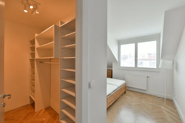 Na Klaudiánce, Podolí - Prague 4 | Rent, Apartment, Three-bedroom (4+1), 170 m²