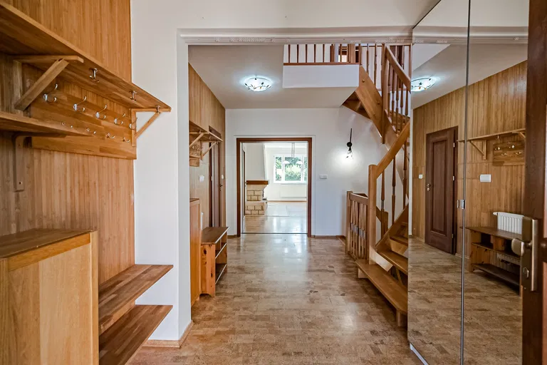 Dubová, Horoměřice - Praha-západ | Rent, House, Four-bedroom (5+kk), 280 m²