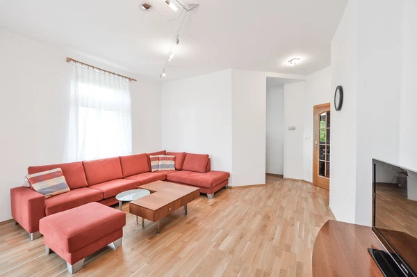 Holandská, Vršovice - Prague 10 | Rent, Apartment, Two-bedroom (3+1), 81 m²