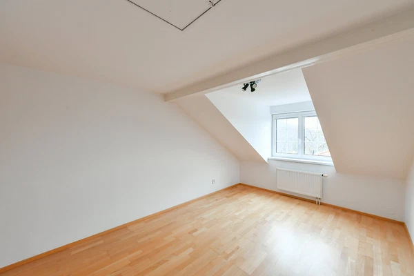 Dubnická, Velká Chuchle - Praha 5 | Pronájem, Rodinný dům, 4+1, 160 m²