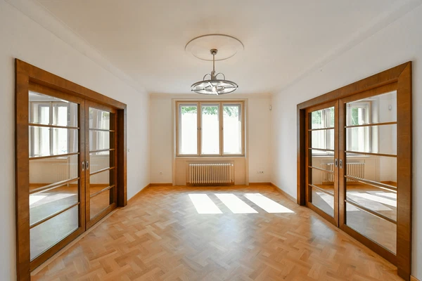 Apolinářská, Nové Město - Prague 2 | Rent, Apartment, Seven-bedroom (8+1), 281 m²