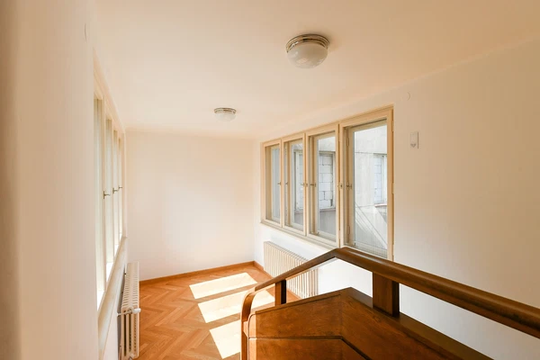 Apolinářská, Nové Město - Prague 2 | Rent, Apartment, Seven-bedroom (8+1), 281 m²