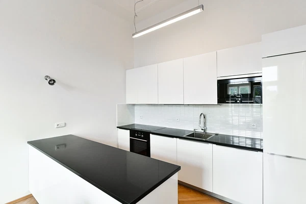 Masarykovo nábřeží, Nové Město - Praha 1 | Pronájem, Byt, 2+1, 80 m²