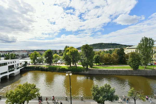 Masarykovo nábřeží, Nové Město - Praha 1 | Pronájem, Byt, 2+1, 80 m²