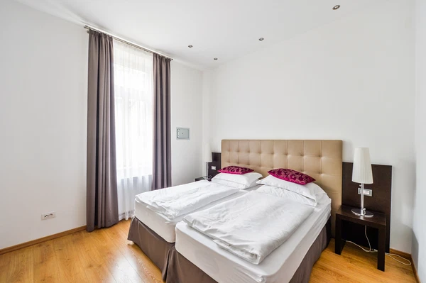 Resslova, Nové Město - Prague 2 | Rent, Apartment, One-bedroom (2+kk), 69 m²