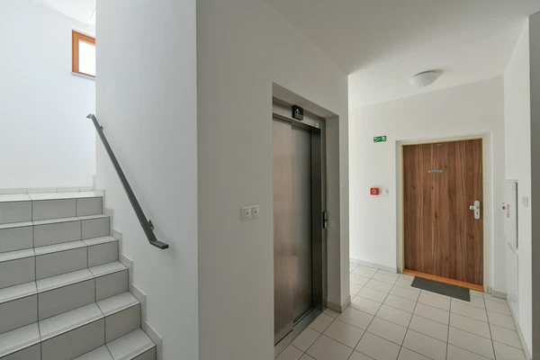 Soukalova, Modřany - Prague 4 | Sale, Apartment, One-bedroom (2+kk), 62 m²