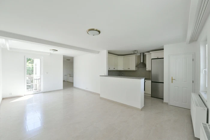 Běžná, Strašnice - Prague 10 | Rent, Apartment, Two-bedroom (3+kk), 90 m²