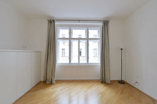 Odborů, Nové Město - Prague 2 | Rent, Apartment, Three-bedroom (4+kk), 126 m²