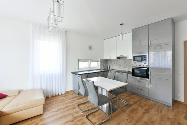 Saarinenova, Hloubětín - Praha 9 | Pronájem, Byt, 2+kk, 49 m²