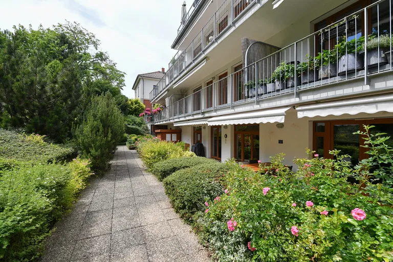 Šlikova, Břevnov - Prague 6 | Rent, Apartment, Three-bedroom (4+kk), 261 m²