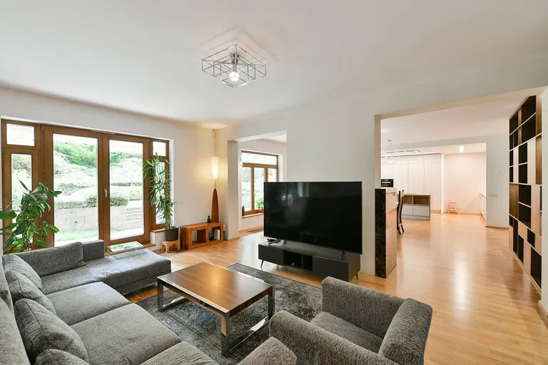 Šlikova, Břevnov - Prague 6 | Rent, Apartment, Three-bedroom (4+kk), 261 m²