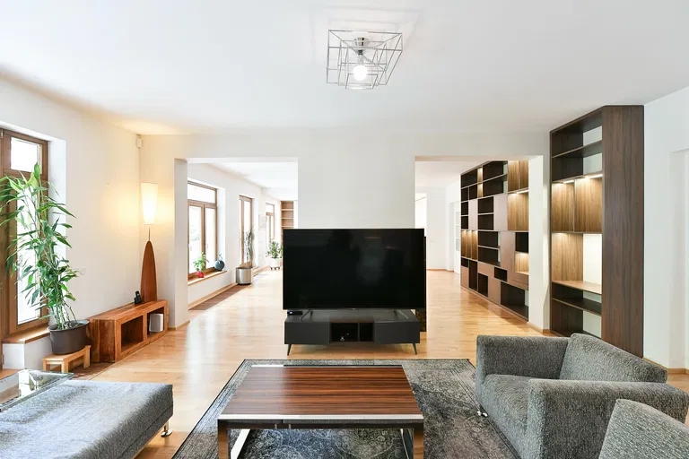 Šlikova, Břevnov - Prague 6 | Rent, Apartment, Three-bedroom (4+kk), 261 m²