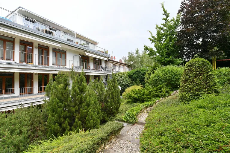 Šlikova, Břevnov - Prague 6 | Rent, Apartment, Three-bedroom (4+kk), 261 m²