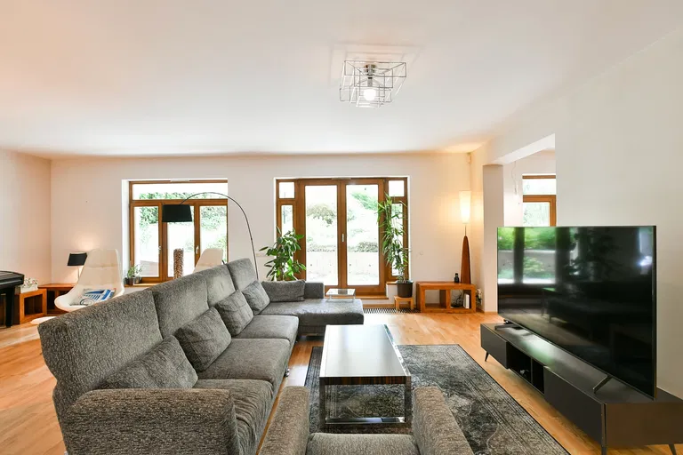 Šlikova, Břevnov - Prague 6 | Rent, Apartment, Three-bedroom (4+kk), 261 m²