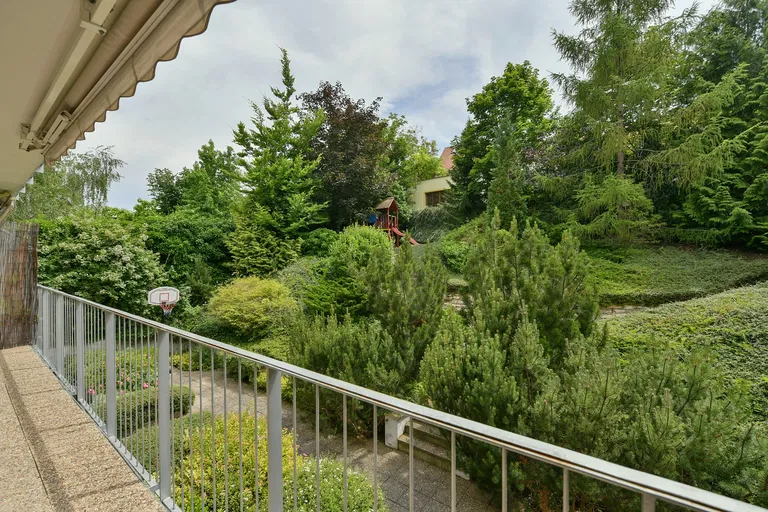 Šlikova, Břevnov - Prague 6 | Rent, Apartment, Three-bedroom (4+kk), 261 m²