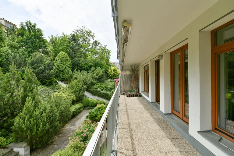 Šlikova, Břevnov - Prague 6 | Rent, Apartment, Three-bedroom (4+kk), 261 m²