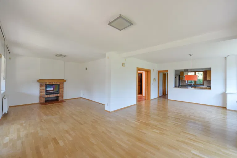 Pomněnková, Průhonice - Praha-západ | Rent, House, Seven-bedroom (8+kk), 300 m²