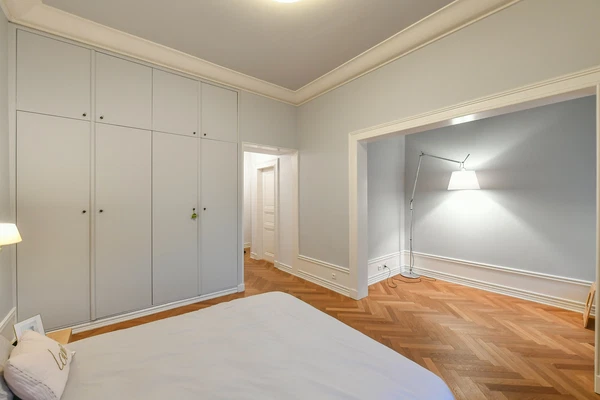 Trojanova, Nové Město - Prague 2 | Sale, Apartment, Four-bedroom (5+1), 207 m²