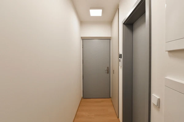 U Vlachovky, Libeň - Prague 8 | Rent, Apartment, Studio (1+kk), 32 m²