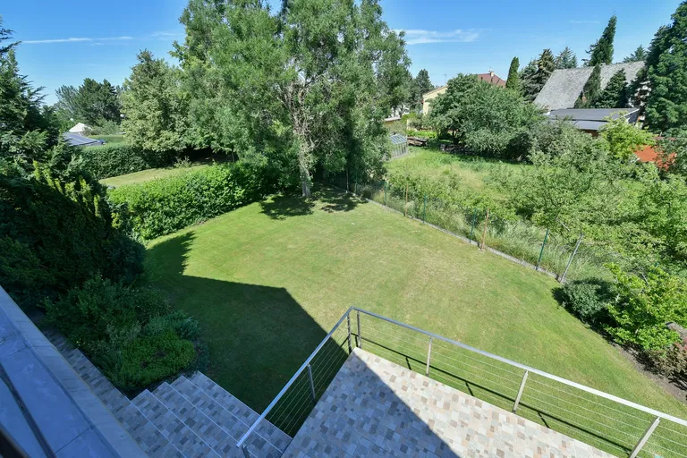 Sadová, Průhonice - Praha-západ | Rent, House, Five-bedroom (6+kk), 350 m²