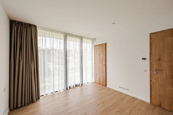 Na Dlážděnce, Troja - Prague 8 | Rent, House, Three-bedroom (4+kk), 218 m²