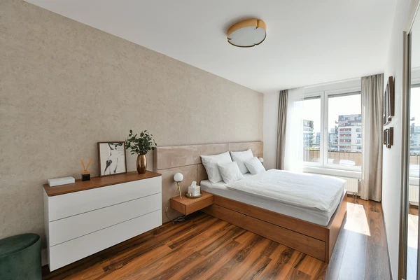 Svitákova, Stodůlky - Prague 5 | Sale, Apartment, Two-bedroom (3+kk), 84 m²