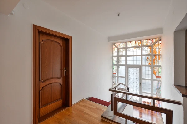 Od Vysoké, Radlice - Prague 5 | Rent, House, Three-bedroom (4+1), 257 m²