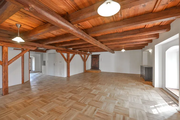 U Klikovky, Smíchov - Praha 5 | Pronájem, Byt, 2+kk, 100 m²