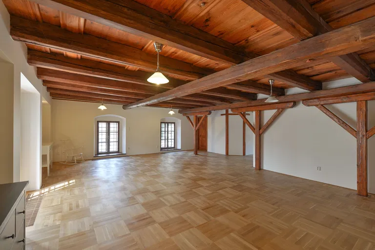 U Klikovky, Smíchov - Praha 5 | Pronájem, Byt, 2+kk, 100 m²