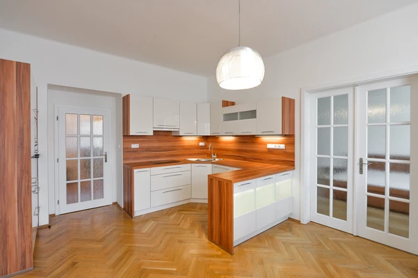 Jugoslávských partyzánů, Bubeneč - Prague 6 | Rent, Apartment, Three-bedroom (4+1), 141 m²