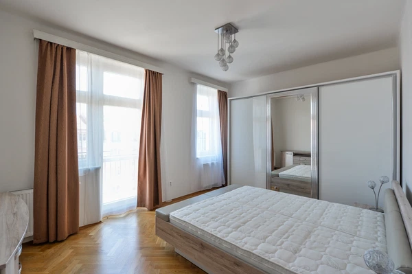 Jugoslávských partyzánů, Bubeneč - Prague 6 | Rent, Apartment, Three-bedroom (4+1), 141 m²