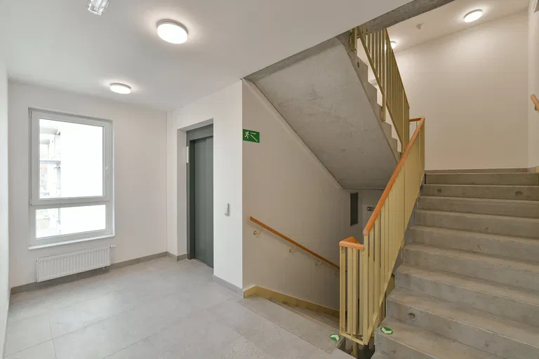 Piskáčkových, Vysočany - Praha 9 | Pronájem, Byt, 2+kk, 56 m²
