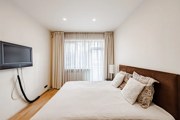 Verdunská, Bubeneč - Prague 6 | Sale, Apartment, Four-bedroom (5+1), 221 m²