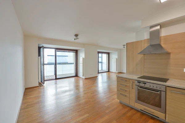 Šaldova, Karlín - Prague 8 | Rent, Apartment, Three-bedroom (4+kk), 96 m²