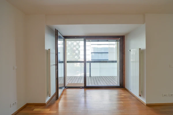 Šaldova, Karlín - Prague 8 | Rent, Apartment, Three-bedroom (4+kk), 96 m²