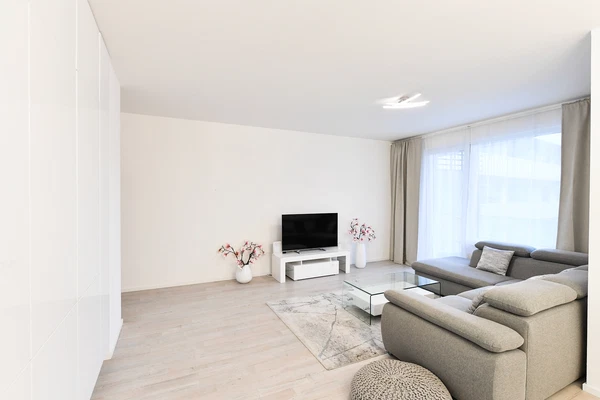 Zvěřinova, Strašnice - Praha 3 | Pronájem, Byt, 4+kk, 114 m²