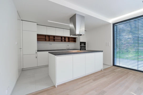 U Vojanky, Košíře - Praha 5 | Pronájem, Byt, 6+kk, 171 m²