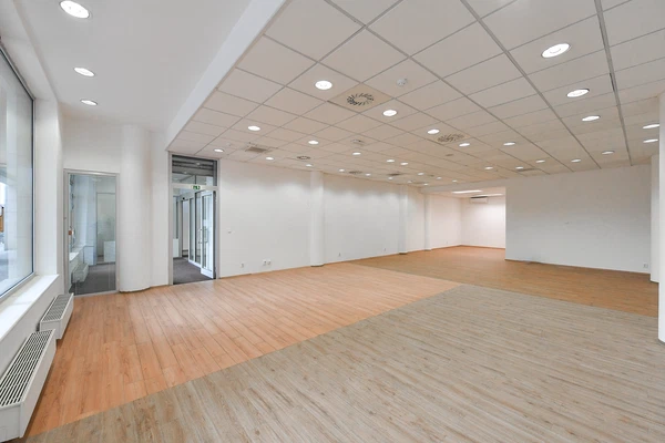 Sokolovská, Vysočany - Prague 9 | Sale, Retail space, 340 m²