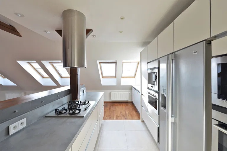 Kolínská, Vinohrady - Praha 3 | Pronájem, Byt, 4+kk, 171 m²