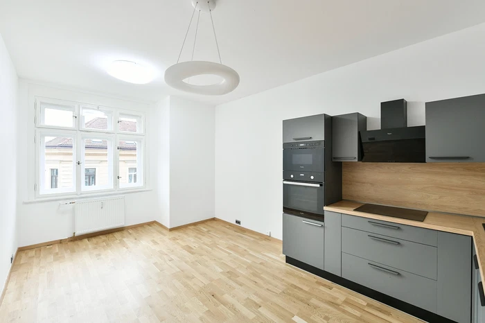 Holečkova, Smíchov - Prague 5 | Rent, Apartment, Two-bedroom (3+kk), 65 m²