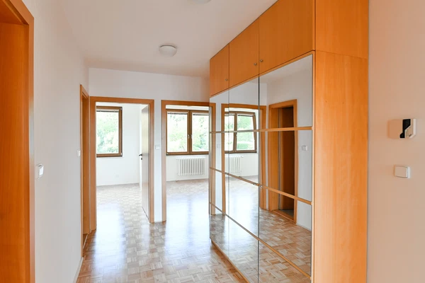 Zdíkovská, Smíchov - Praha 5 | Pronájem, Rodinný dům, 6+1, 300 m²