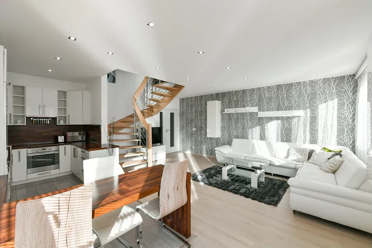 K Náhonu, Hloubětín - Praha 9 | Pronájem, Byt, 3+kk, 110 m²